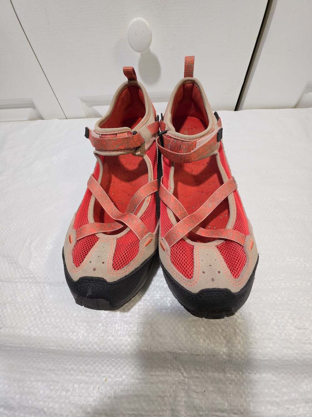 Lands' End Women's Water Shoes Red Mesh Sport Sandals Size 8